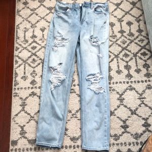 American Eagle Outfitter Mom Jean